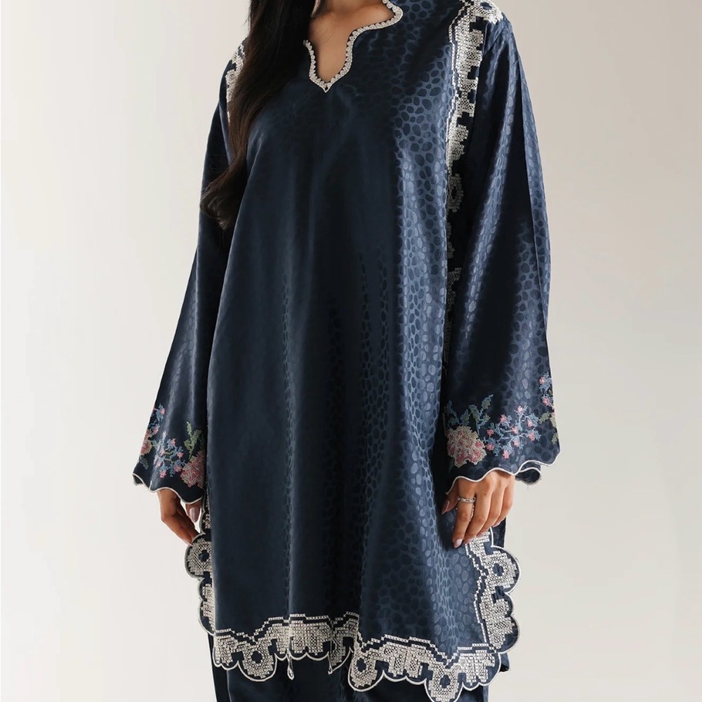 Shalwar kameez. Eid Special. Elegant Navy Tunic with Floral Embroidery